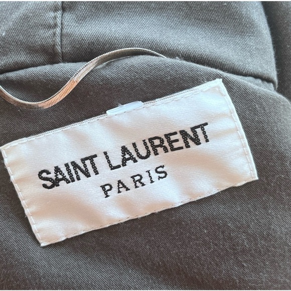 Yves Saint Laurent - Picture 2 of 12